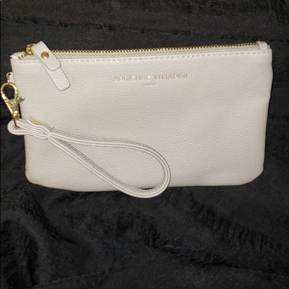 Adrienne Vittadini bag